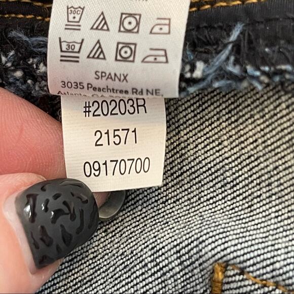 Spanx Distressed Skinny Denim Leggings Raw Hem Size Small - Picture 8 of 12